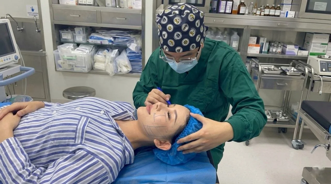 Практика 9D Face Lifting в клинике